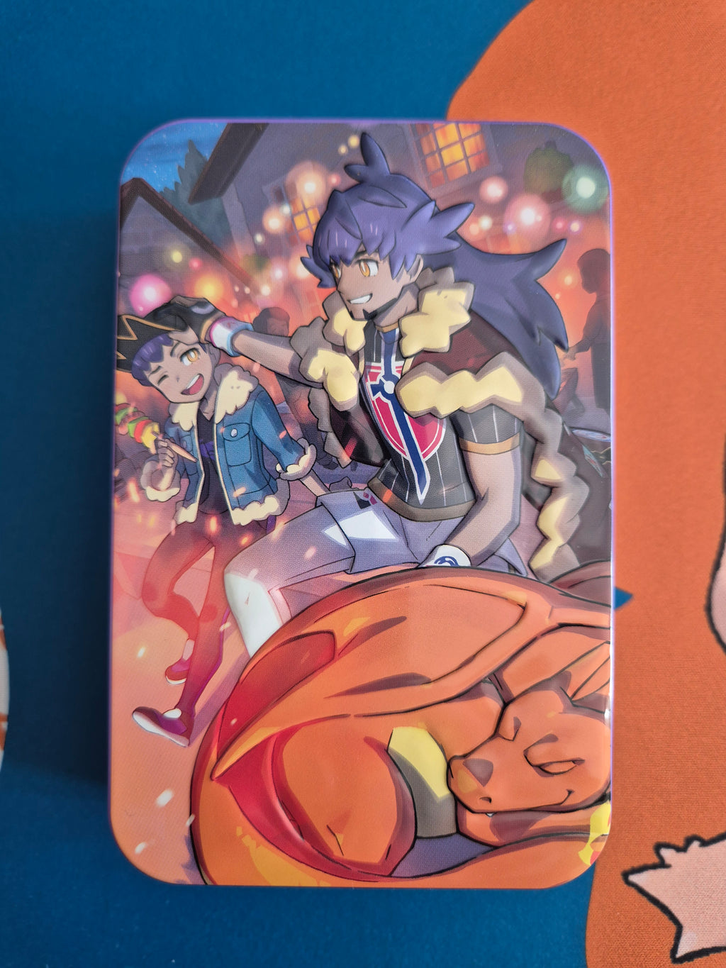 Embossed Leon & Zard Tin (+ Promo)